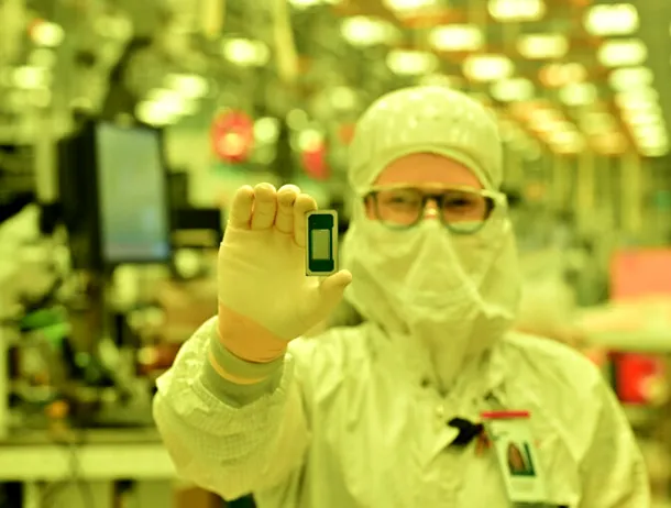 Intel Panther Lake depășește AMD Zen 5 la performanță IPC, arată primele teste independente