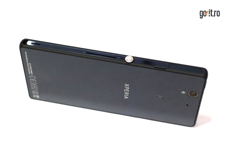 Sony Xperia Z - un terminal cu un design foarte atrăgător