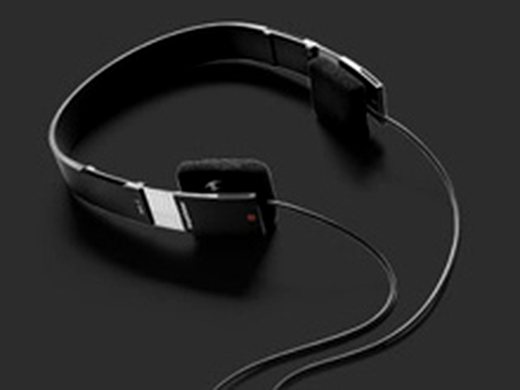 Bang & Olufsen Form 2