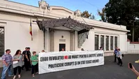 Nicușor Dan, contestat de cei care l-au votat. Mai mulți protestatari l-au criticat pe șeful statului în fața Palatului Cotroceni: Te-am votat şi ne-ai trădat