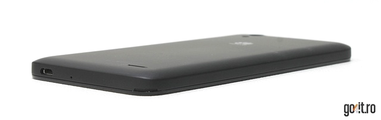 Huawei Ascend G630 - o carcasă solidă cu o grosime de 8,1 milimetri