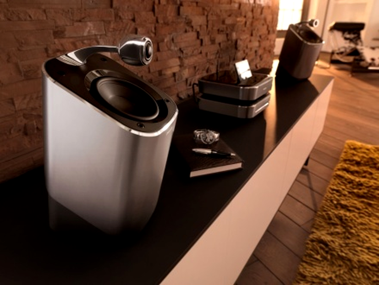 Philips MCD900 - construcţie excelentă cu materiale de calitate
