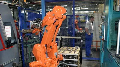 Modelul istoric de creștere al României, bazat pe forța de muncă ieftină și consum ridicat, nu mai funcționează. AI și automatizarea devin principalii factori ai productivității