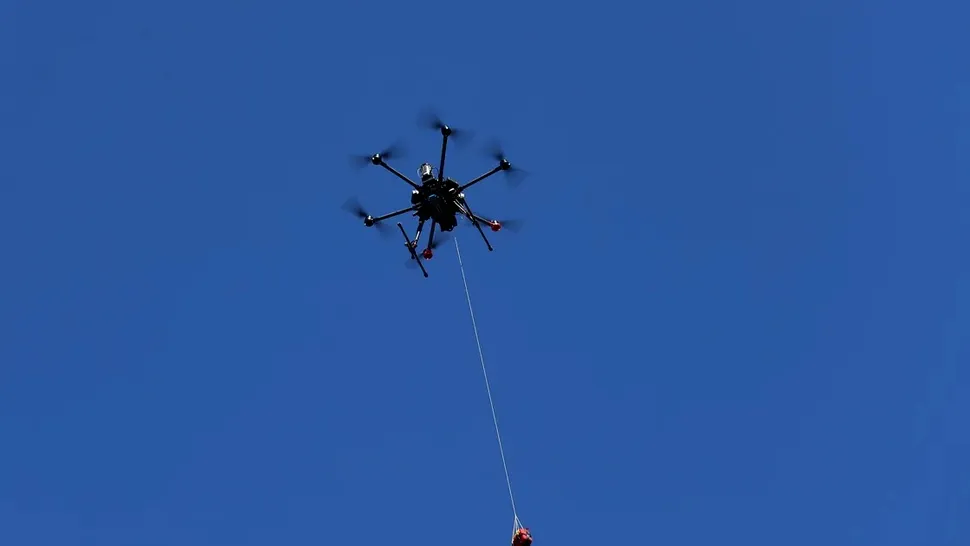 Viața unui bărbat de 71 de ani a fost salvată de o dronă medicală