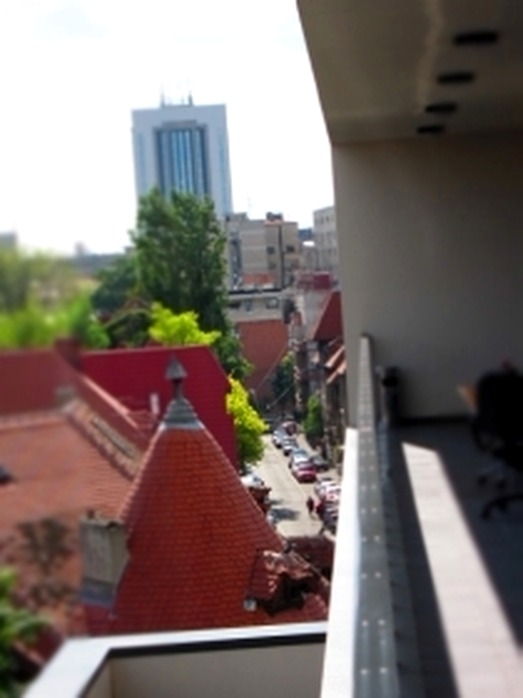 Miniaturizare, ISO 100