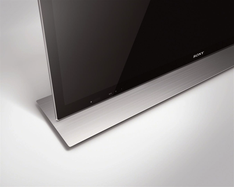Sony Bravia KDL-46HX850 - piciorul include sistemul audio