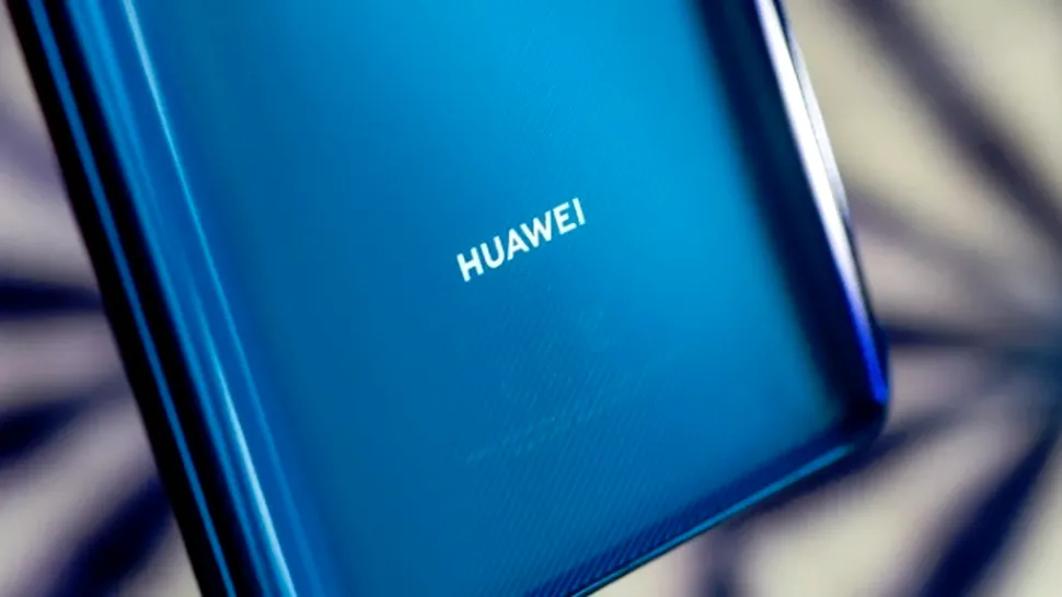 Angajaţi Huawei, suspectaţi de implicarea în proiecte de cercetare militare, sub comanda Guvernului Chinez