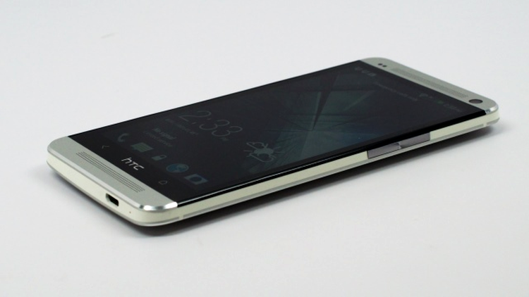 HTC One Google Edition ar putea fi disponibil iniţial doar într-o serie limitată de 50000 exemplare