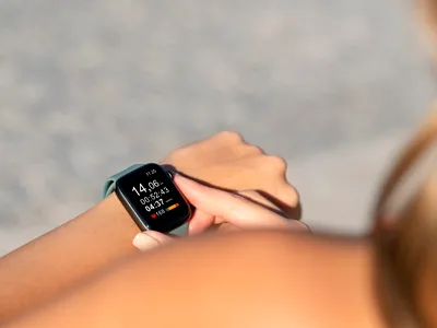 Modele de smartwatch-uri de la Samsung, Google și Apple ar putea rămâne în curând fără suport software. Lista completă