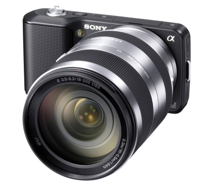 Sony NEX-3 cu obiectivul tele 18-200 mm