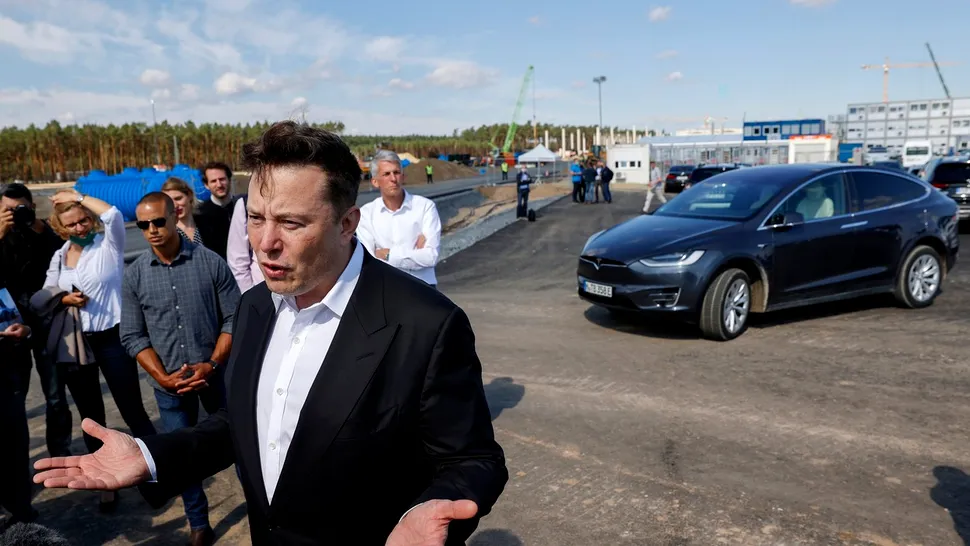 Motivele pentru care Elon Musk nu reușește să atragă angajați la fabrica Tesla din Germania