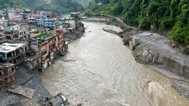 USGS explică modul în care s-au produs inundațiile devastatoare la granița dintre Nepal și Tibet: Peste 160 de morți și sute de dispăruți după o alunecare masivă de ghețar