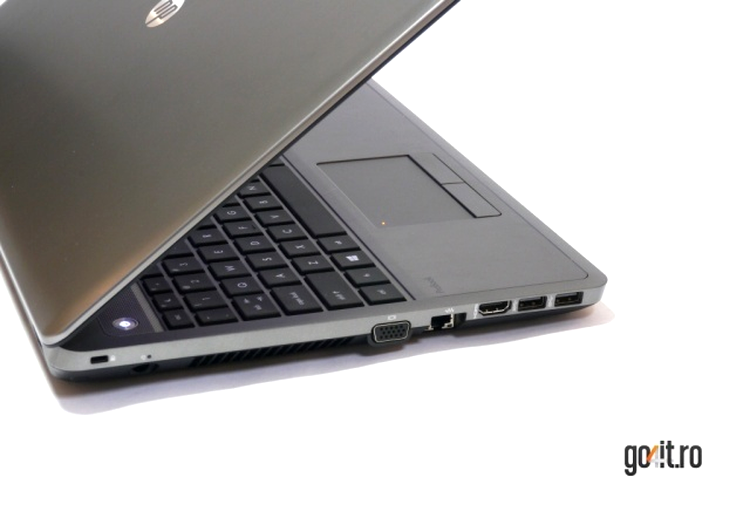 HP ProBook 4545s - grosimea carcasei este ascunsă de linile laterale