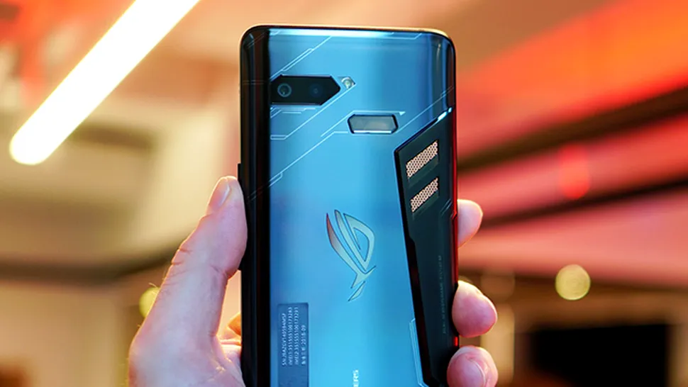 Asus ROG Phone 2, primul smartphone cu Snapdragon 855 Plus, apare în poze-spion
