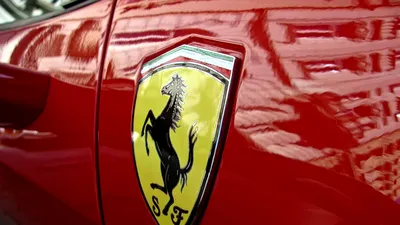 Ferrari acceptă criptomonede ca modalitate de plată în SUA