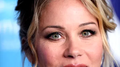 Actrița Christina Applegate: diagnosticarea mea cu scleroză multiplă a fost greșită