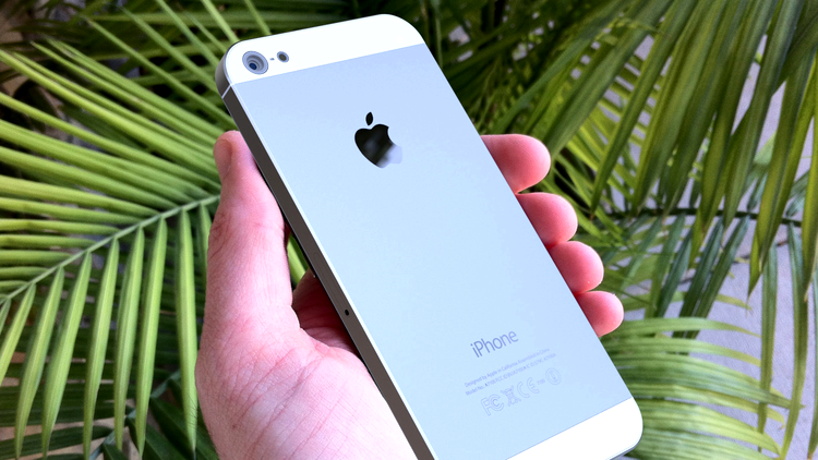 Apple iPhone 5 alb - vedere spate