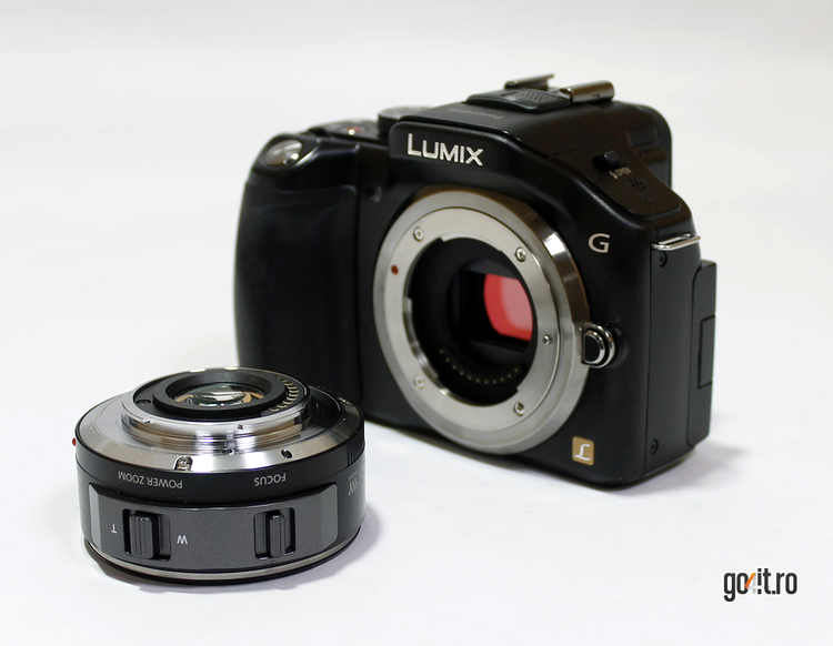 Panasonic Lumix G5 - obiectivul cu montură Micro Four Thirds şi reglaje dedicate pentru zoom şi focus