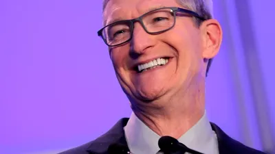 CEO-ul Apple, Tim Cook: „Întotdeauna încercăm să păstrăm preţurile cât mai jos posibil”