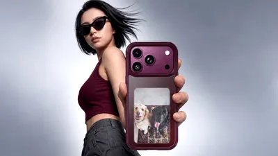 Noua husă Ugreen pentru iPhone 18 Pro adaugă un ecran pe spatele telefonului