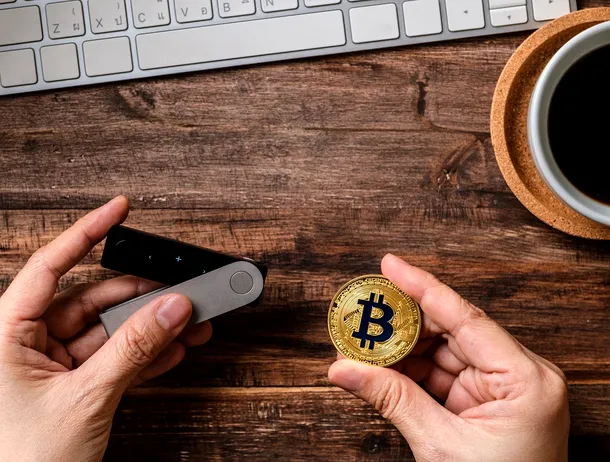 Vulnerabilitate gravă la portofelele Coldcard. Bitcoin în valoare de aproape 89 de milioane de dolari a fost furat