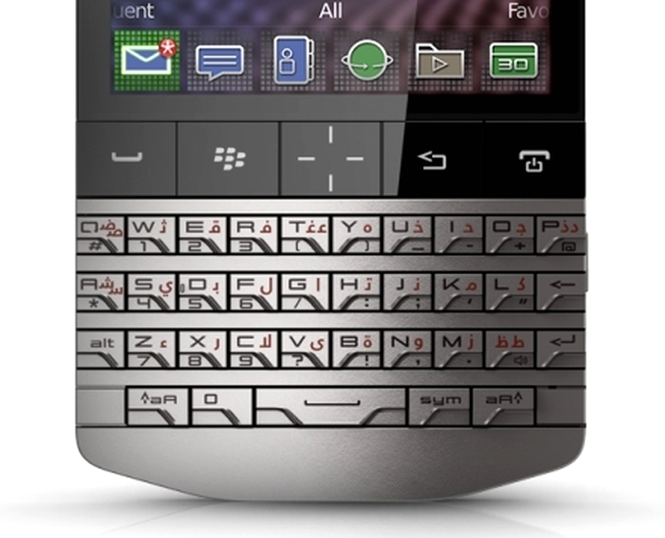 BlackBerry Porsche Design P9981 - tastatură metalică