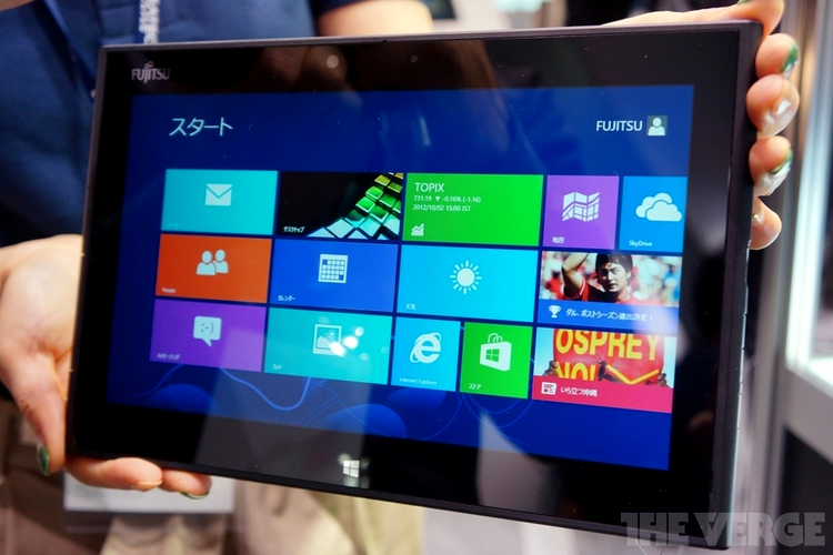 Tabletă Fujitsu cu Windows 8