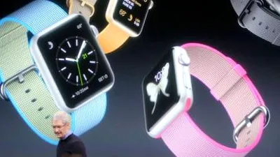 SONDAJ Apple Watch: Mai mult de jumătate dintre cei chestionaţi cred că ceasul Apple a fost un eşec
