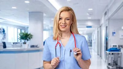 „Made in Romania”: O companie lansează prima gamă de uniforme medicale antibacteriene fabricate integral local