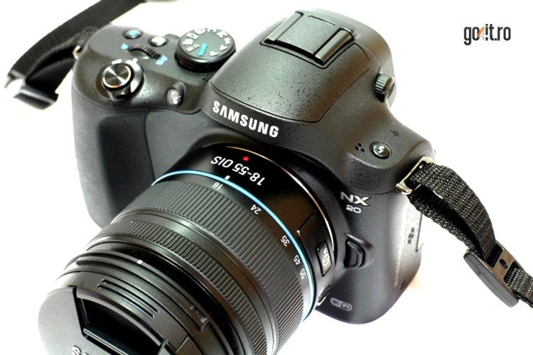 Samsung NX20 - interesant, însă cu mici probleme