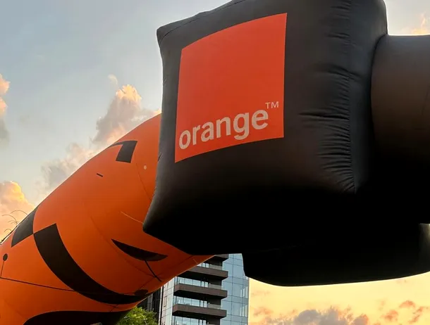 Orange ieftinește roamingul în afara UE. Tarife noi pentru abonamente și PrePay