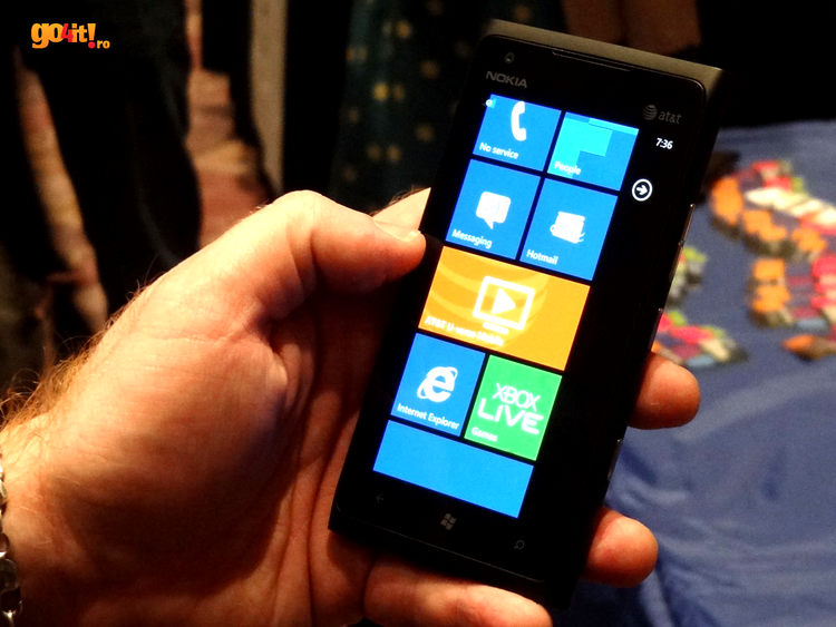 Lumia 900, în versiunea pentru Statele Unite