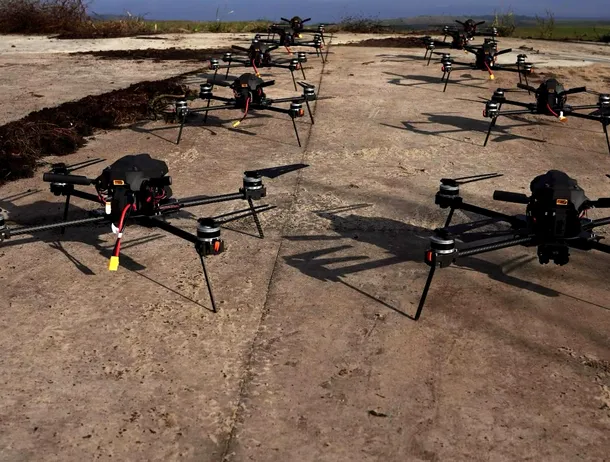 Memorandum semnat între un startup și o companie de stat: Orbotix și Romaero vor să producă 1.500 de drone lunar în România