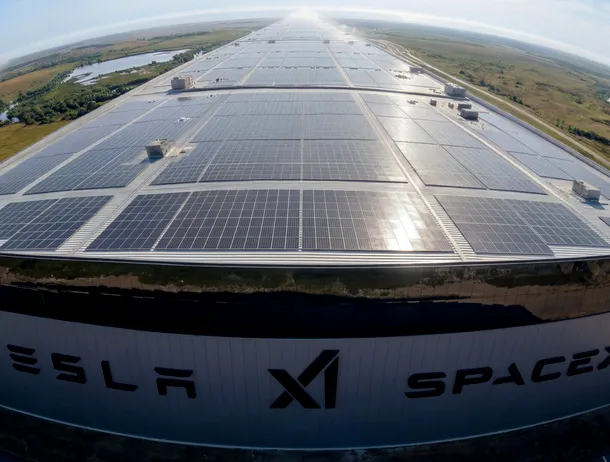 Intel intră în proiectul TeraFab al Tesla și își consolidează poziția în industria AI