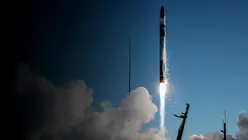 Rocket Lab achiziționează rețeaua de sateliți Iridium pentru 8 miliarde de dolari, pentru a concura cu SpaceX