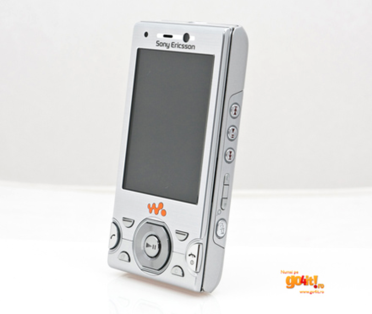 Sony Ericsson W995