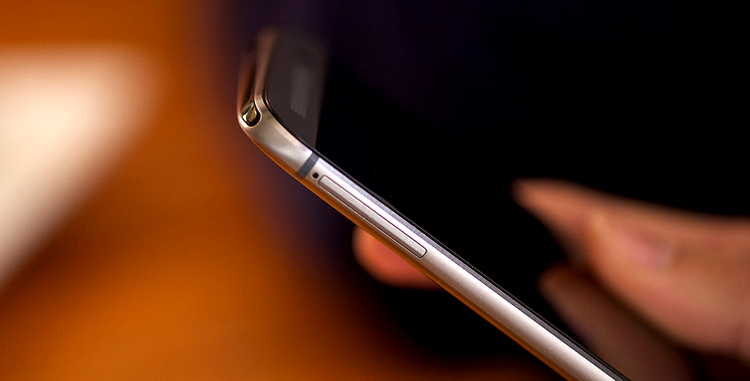 HTC One M8 Prime, varianta de lux a telefonului HTC One M8 va avea carcasă din material ceramic