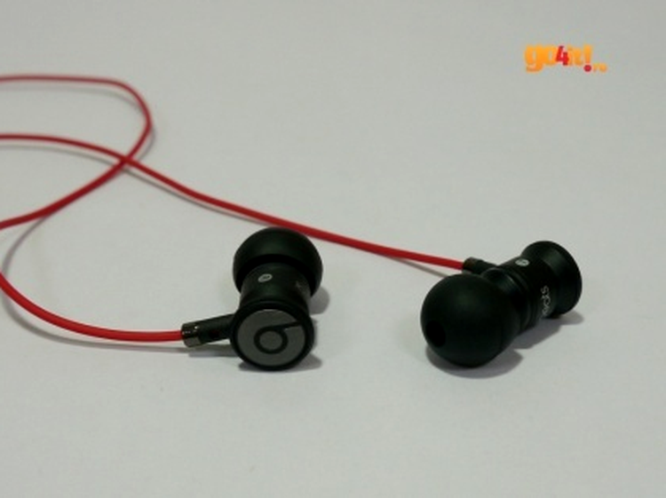 Căştile Beats by Dr. Dre, incluse în pachet