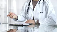 E oficial! Românii care nu mai pierd bani la concediul medical. Măsura intră în vigoare de la 1 iunie 2026