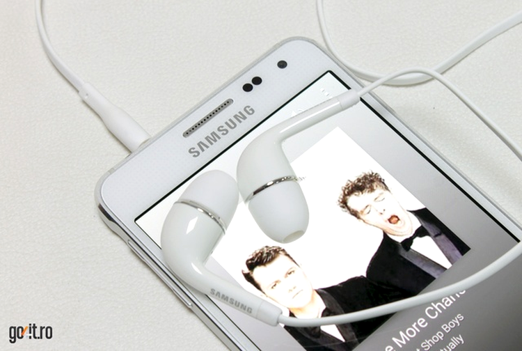 Samsung Galaxy Alpha: un procesor audio performant şi căşti de bună calitate