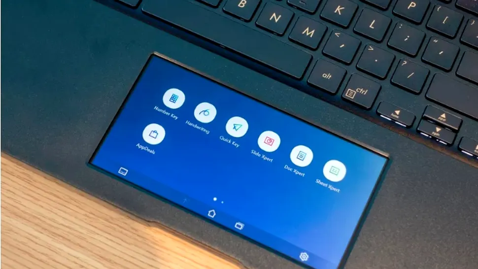 Asus lansează noi modele ZenBook şi VivoBook echipate cu un al doilea ecran, folosit în rolul de touchpad