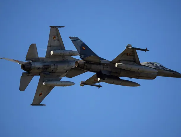 ANALIZĂ | Se intensifică războiul hibrid, iar România e în prima linie: Rusia a testat spațiul aerian al NATO de 18 ori numai în 2025 – o creștere de 200%