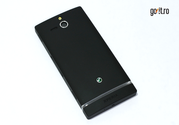 Sony Xperia U - camera foto cu senzor de 5 MP