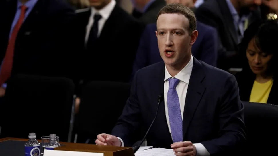 Mark Zuckerberg: Facebook nu foloseşte microfonul dispozitivelor pentru a asculta conversaţii private