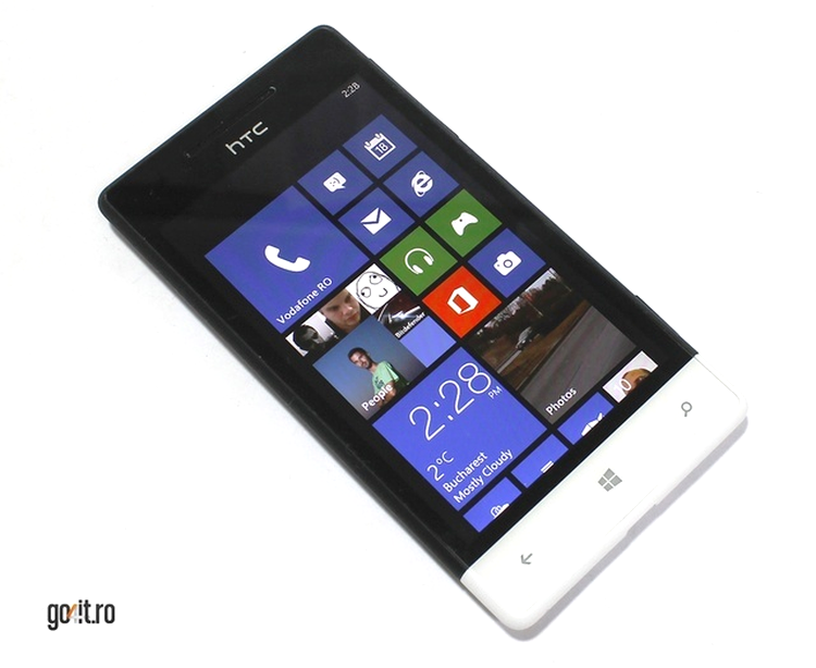 HTC 8S - unul dintre puţinele smartphone-uri ieftine cu Windows Phone