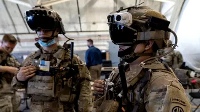 Soldații americani acuză stări de vomă la folosirea căștilor AR comandate de la Microsoft. Spun că ar fi uciși într-un scenariu de luptă real