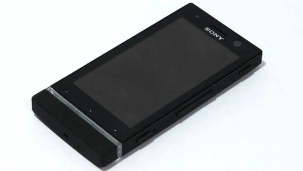 Smartphone-ul Sony Xperia U în teste