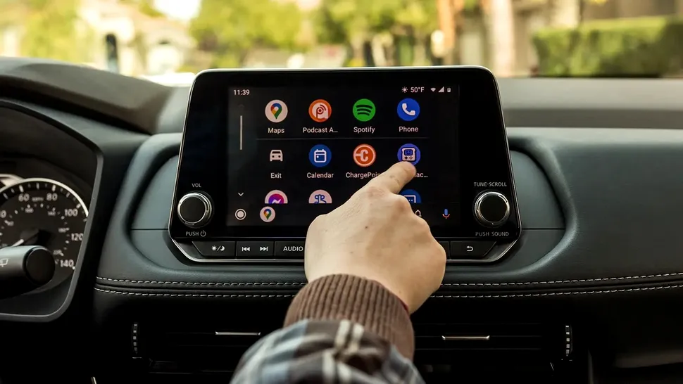 Probleme cu Android Auto? Mai mulți utilizatori se plâng de comenzile vocale