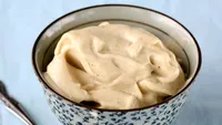Înghețată rapidă și dietetică din 2 ingrediente. Este gata în doar 10 minute