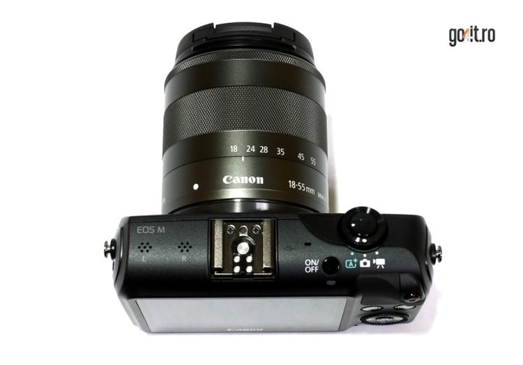 Canon EOS M - patină pentru blitz